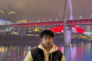 重庆网红小哥哥，山城魅力与数字时代的个人品牌崛起