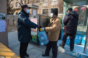 沈阳东湖社区封闭，居民生活调整与社区管理的挑战与应对