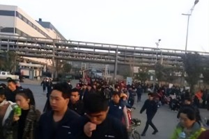 郑州富士康万人火拼事件，真相、影响与深层反思