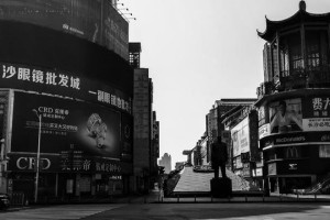 长沙疫情封闭下的城市记忆，静默中的温暖与坚韧