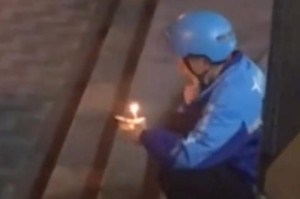 疫情下的重庆小哥，暖心视频走红背后的故事与下载方式