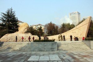 石家庄解放了吗？历史真相与城市发展解析