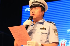 郑州富士康最新动态，产能扩张与员工福利升级引关注