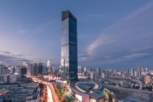 沈阳市疫情封城，城市停摆下的民生百态与抗疫韧性