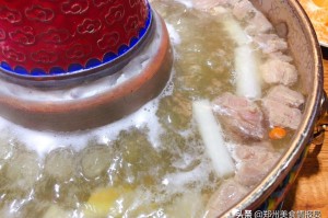 郑州与成都，疫情下的城市韧性与民生温度