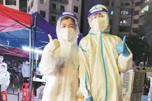 哈尔滨大哥暖心视频刷屏，广州疫情最新动态引热议，南北抗疫温情对比