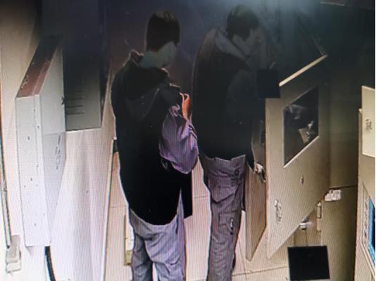 重庆疫情与南京，两座城市的抗疫经验与挑战