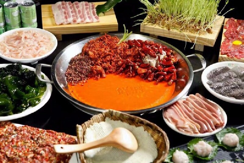 独家探店重庆火锅贵阳店，麻辣鲜香的山城风味，在贵阳也能吃到正宗重庆味！