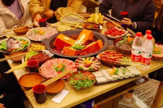 重庆火锅贵阳飘香，山城风味在黔中的独特演绎