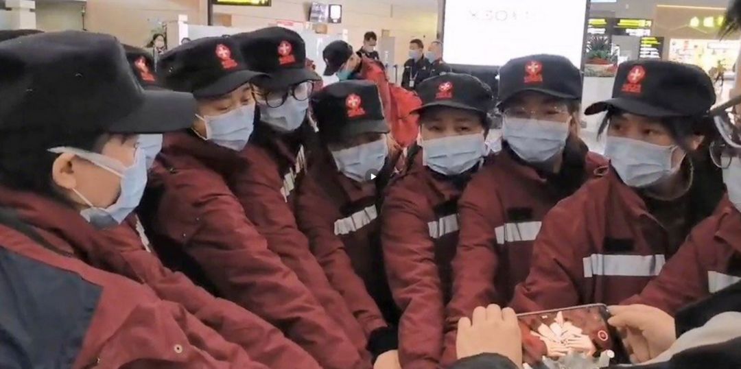 重庆5名医务人员感染事件，抗疫防线背后的隐忧与警示