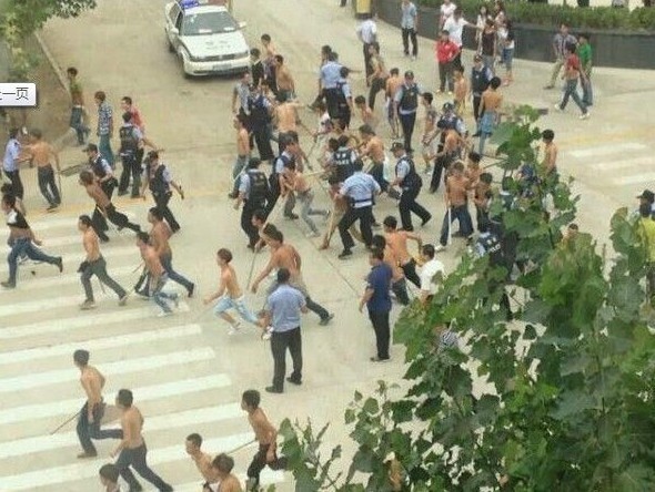 郑州富士康血战事件，云贵川工人与工厂管理的激烈冲突内幕