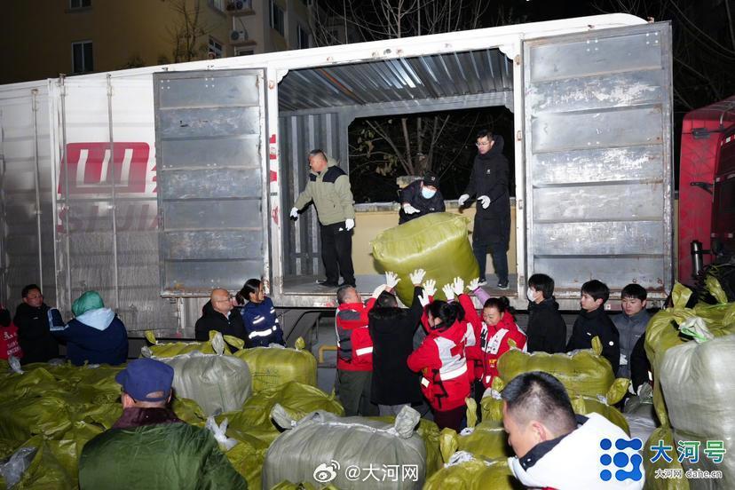 郑州急缺物资，急需援助与应对措施全解析