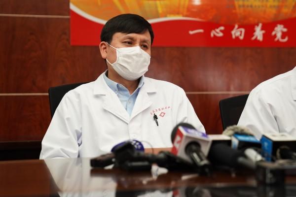 张文宏履新上海市卫健委副主任，抗疫英雄的使命升级与公众期待