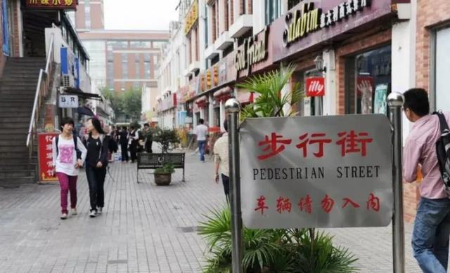 疫情下的郑州商场现状，上海会面临关门风险吗？