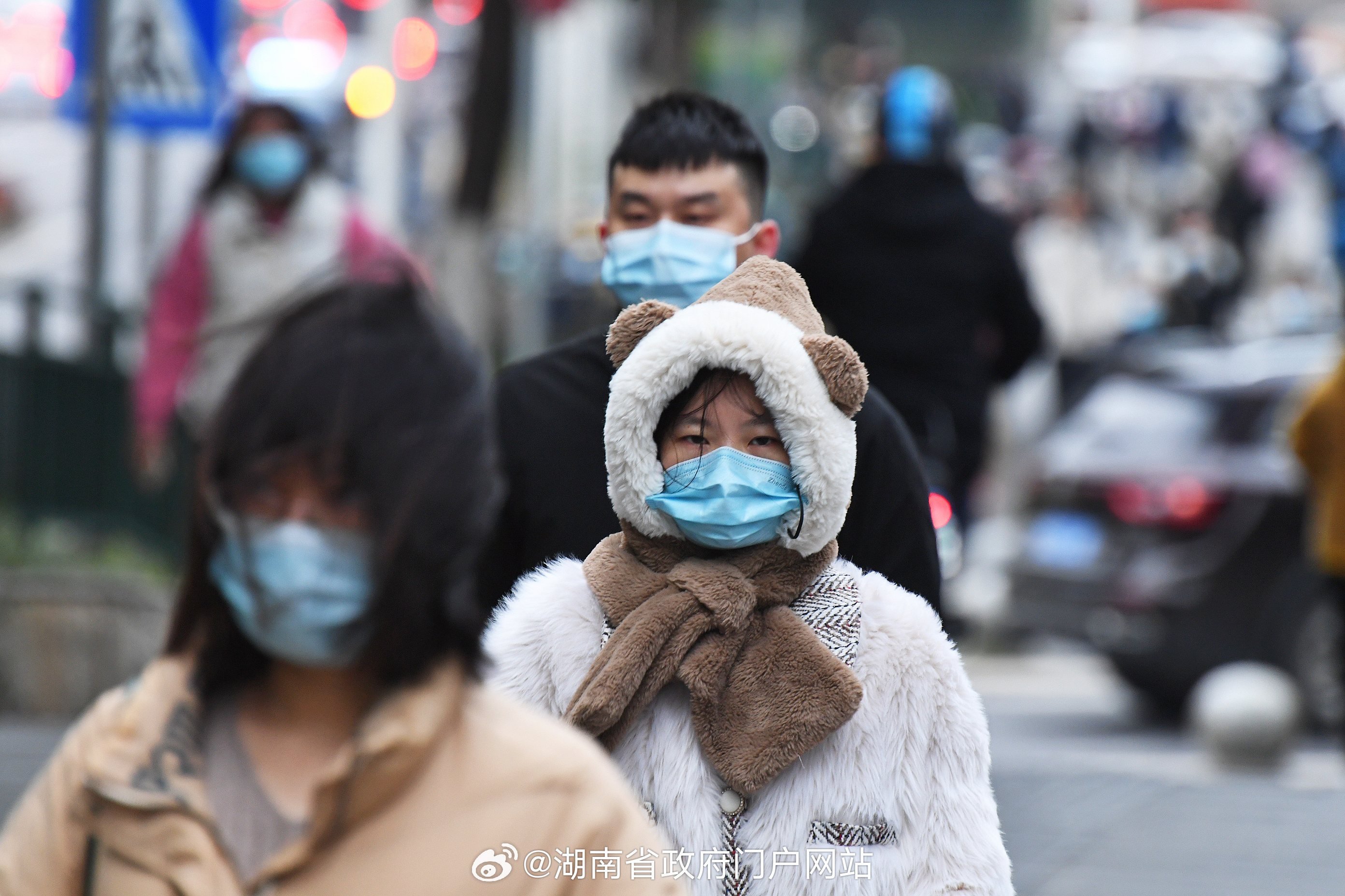 疫情太原最新消息，防控措施升级，拉萨天气转凉需注意保暖