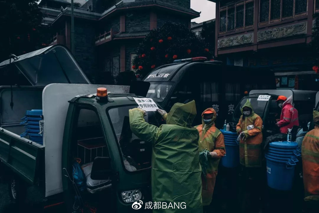 疫情下的成都，一座城市的坚韧与温情