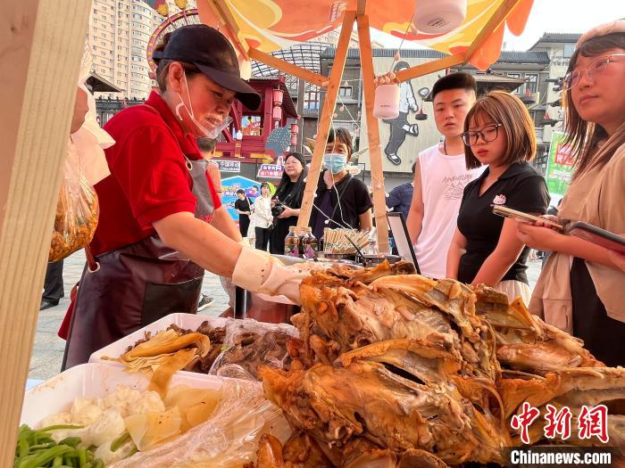 沈阳鸡架最新消息，疫情后复苏，合肥天气助力美食热潮