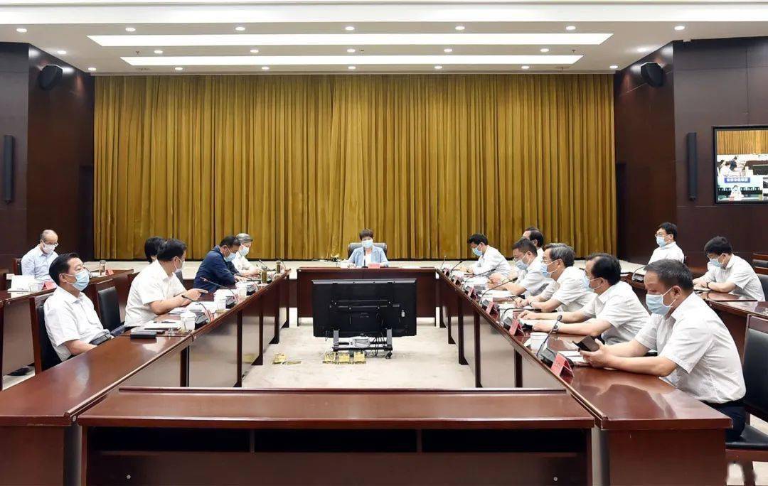 疫情下的上海市委，责任与担当的考验