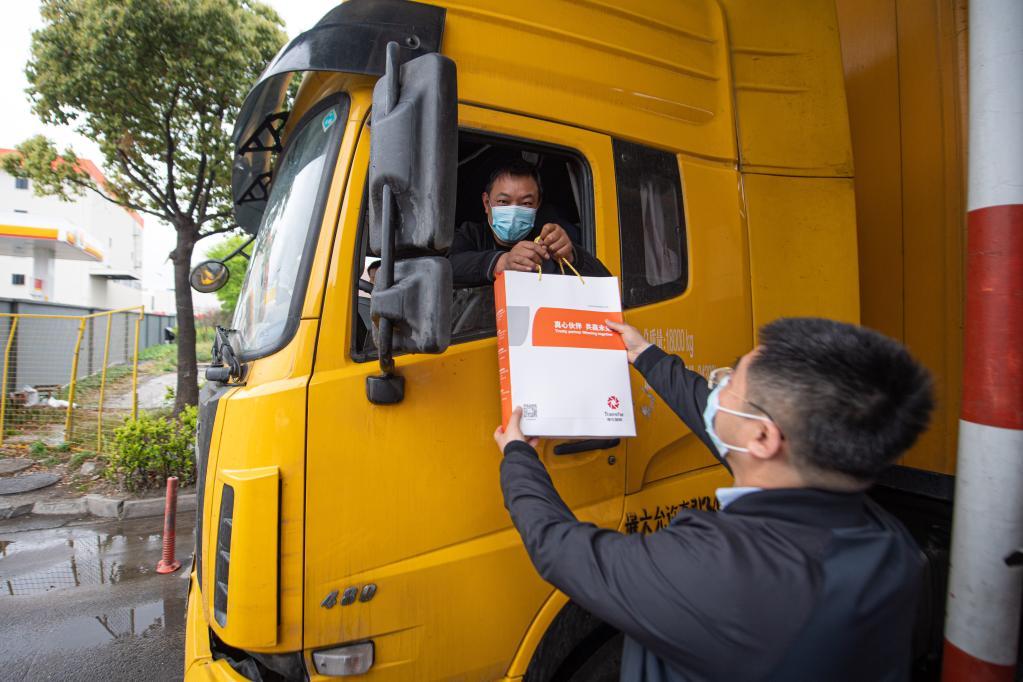 疫情下杭州公交车扫码乘车全解析，济南市民能否异地扫码？一文读懂跨城出行
