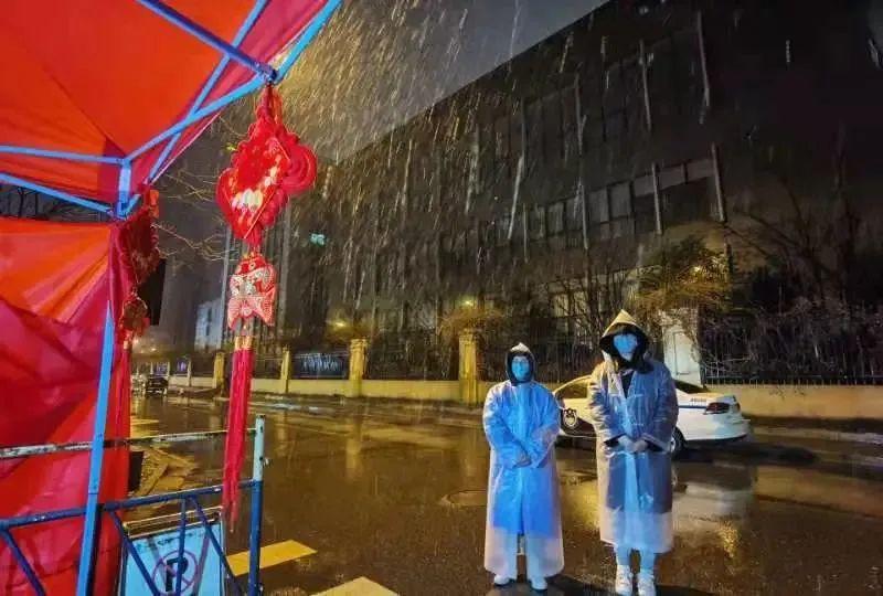 疫情下的杭州公交车扫码系统，科技防疫的典范实践