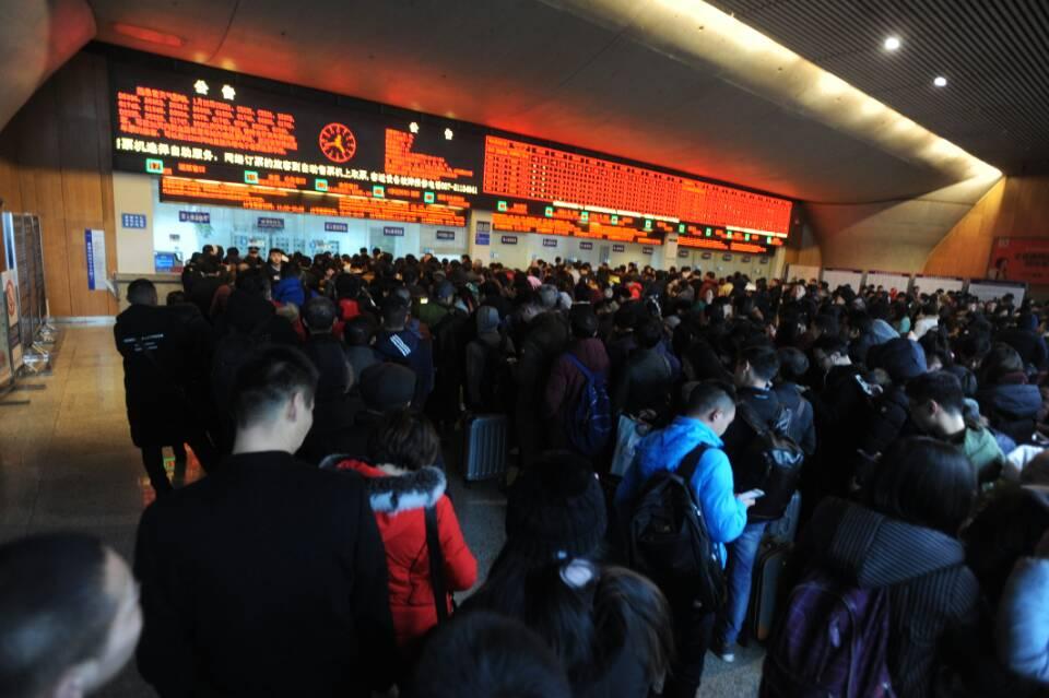 疫情最新，哈尔滨全部停运了吗？杭州出行政策有何变化？