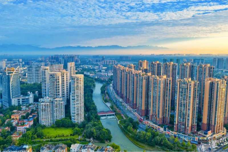 疫情下的贵阳封城，一座城市的坚守与温情