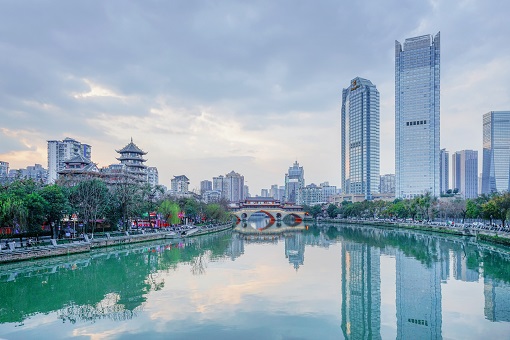 2022年成都封城时间，回顾疫情下的城市管理与市民生活