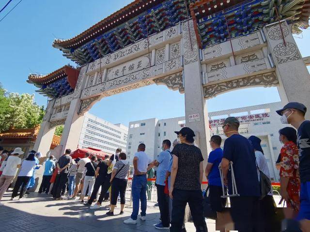 北京疫情趋稳，银川最新防控措施升级，双城防疫动态解析