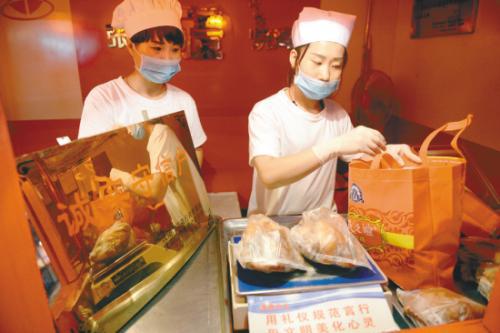 疫情下的城市管控，沈阳大东门封路与成都的应对措施对比