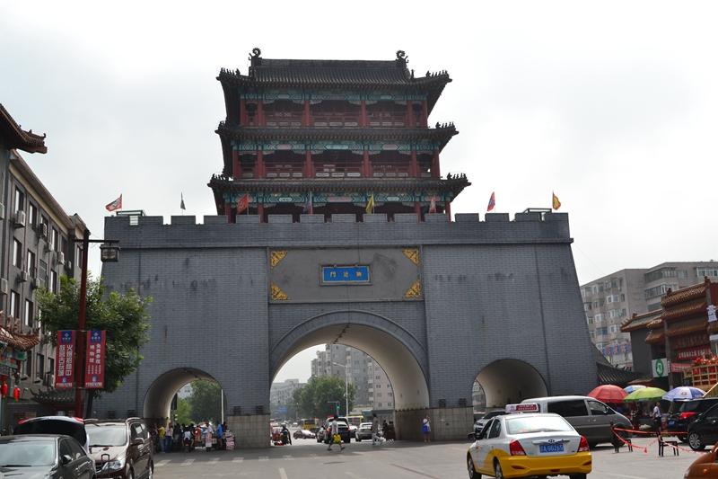 疫情下的城市管控，沈阳大东门封路与成都的应对措施对比