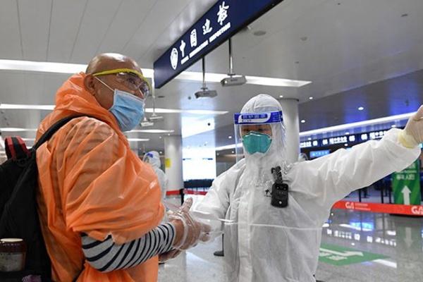 疫情下的城市管控，杭州封城与重庆出行政策解析