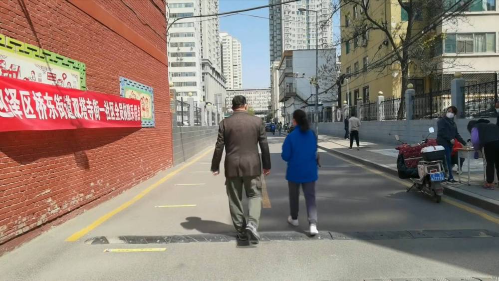 太原小区封锁，疫情下的生活挑战与社区温情