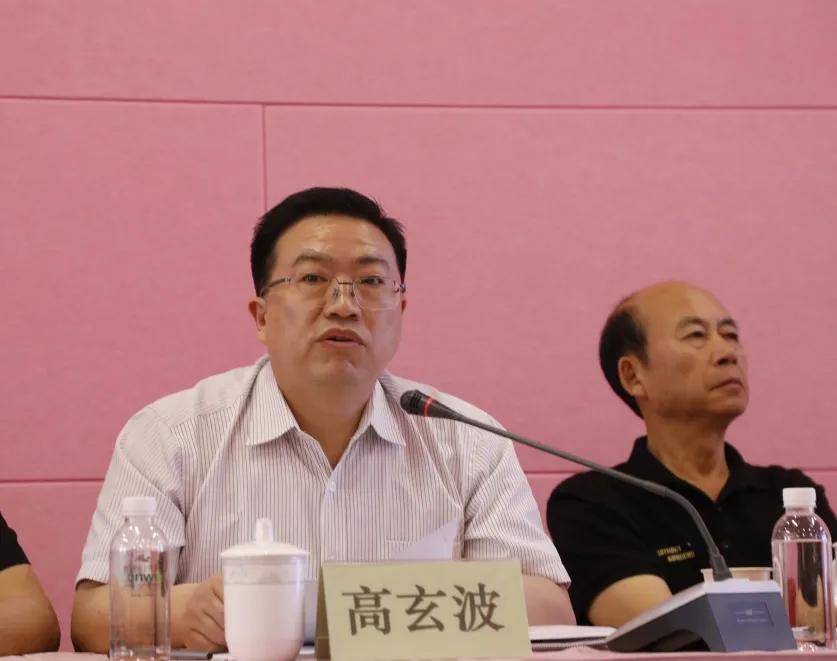 四川省新冠肺炎先进个人，抗疫英雄的使命与担当