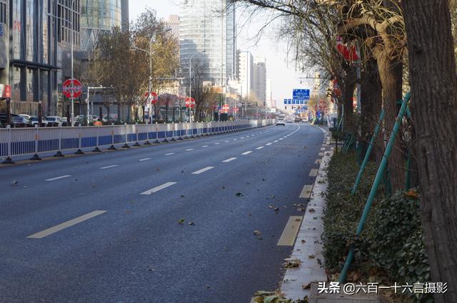 石家庄封城第一天，寂静街道下的城市脉搏