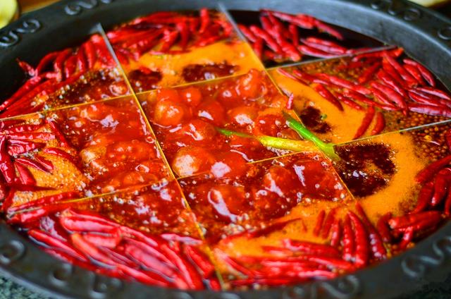沈阳重庆火锅谁家好吃？这5家地道火锅店让你辣得过瘾！