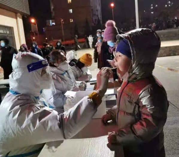 沈阳一例死亡病例引发关注，疫情下的城市防控与反思