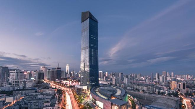 沈阳市疫情封城，城市停摆下的民生百态与抗疫韧性