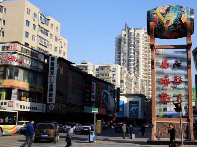 探秘沈阳沈河区东顺城街，一条承载历史与现代交融的老街