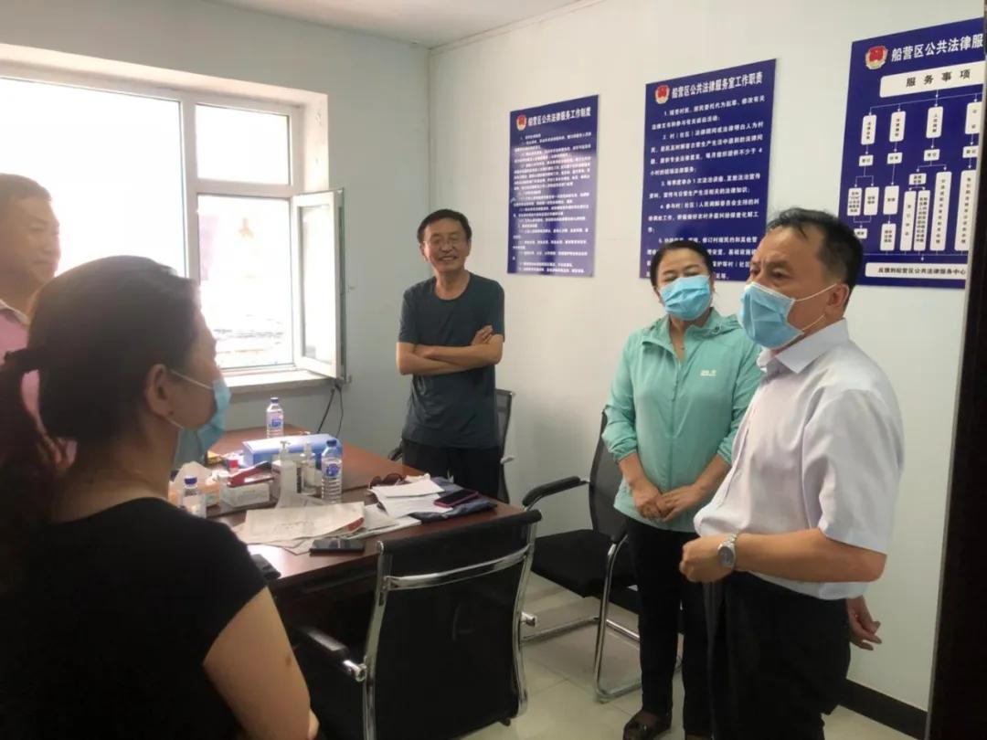 沈阳大东区封闭小区，疫情下的社区管理与居民生活实录