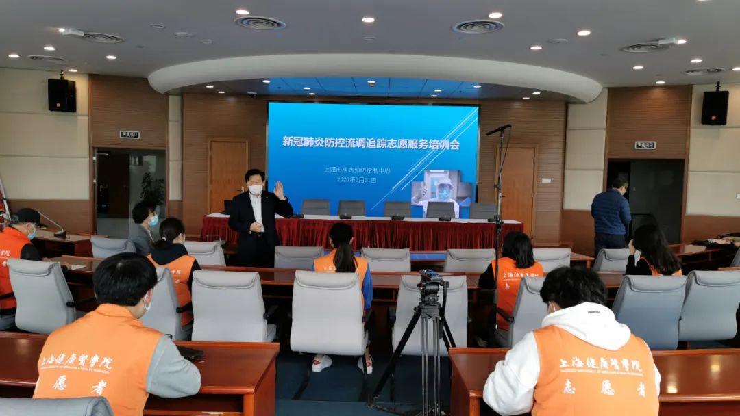 上海重灾区的新型肺炎防控战，经验、挑战与未来启示