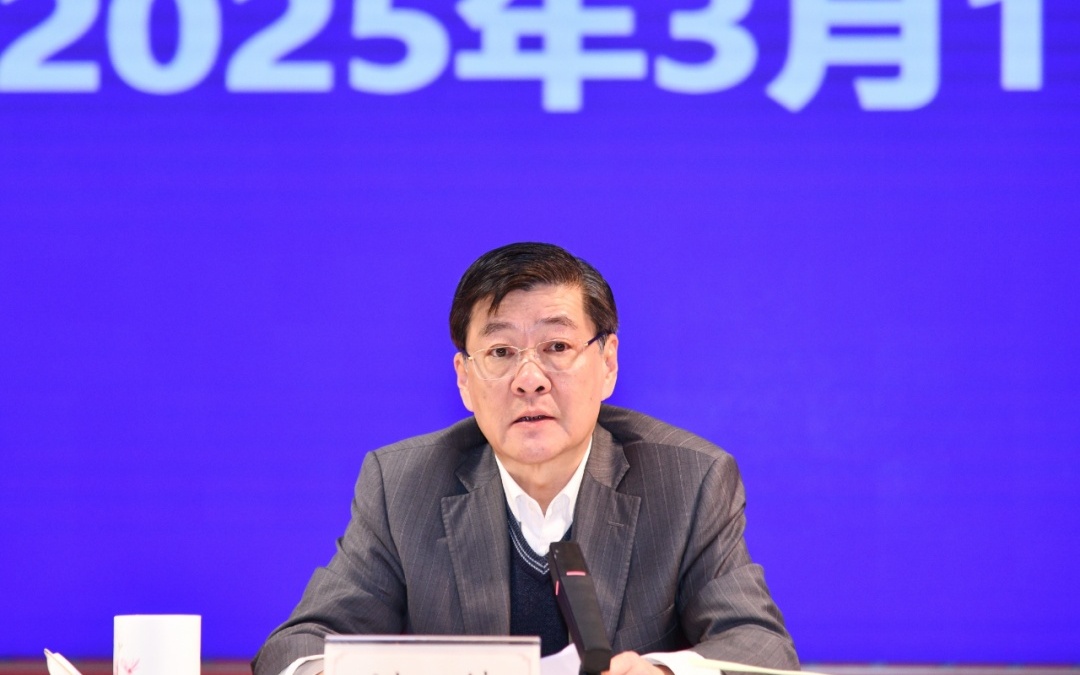 上海市卫健委副书记，守护城市健康防线的关键角色