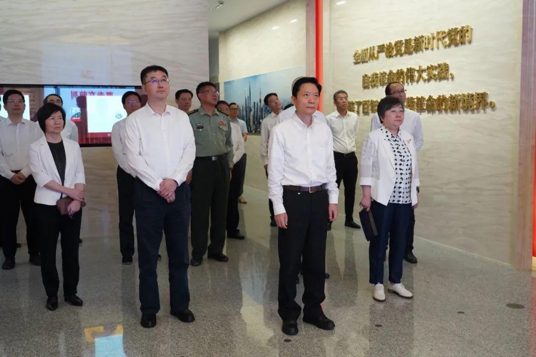 上海男子取暖器使用不当引发火灾，冬季安全取暖警钟长鸣