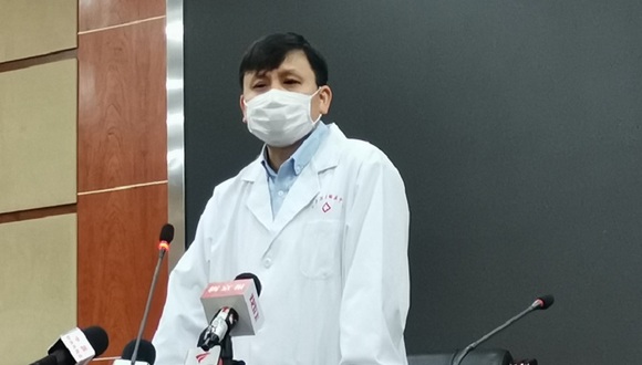 张文宏与上海疾控，疫情下的科学守护者