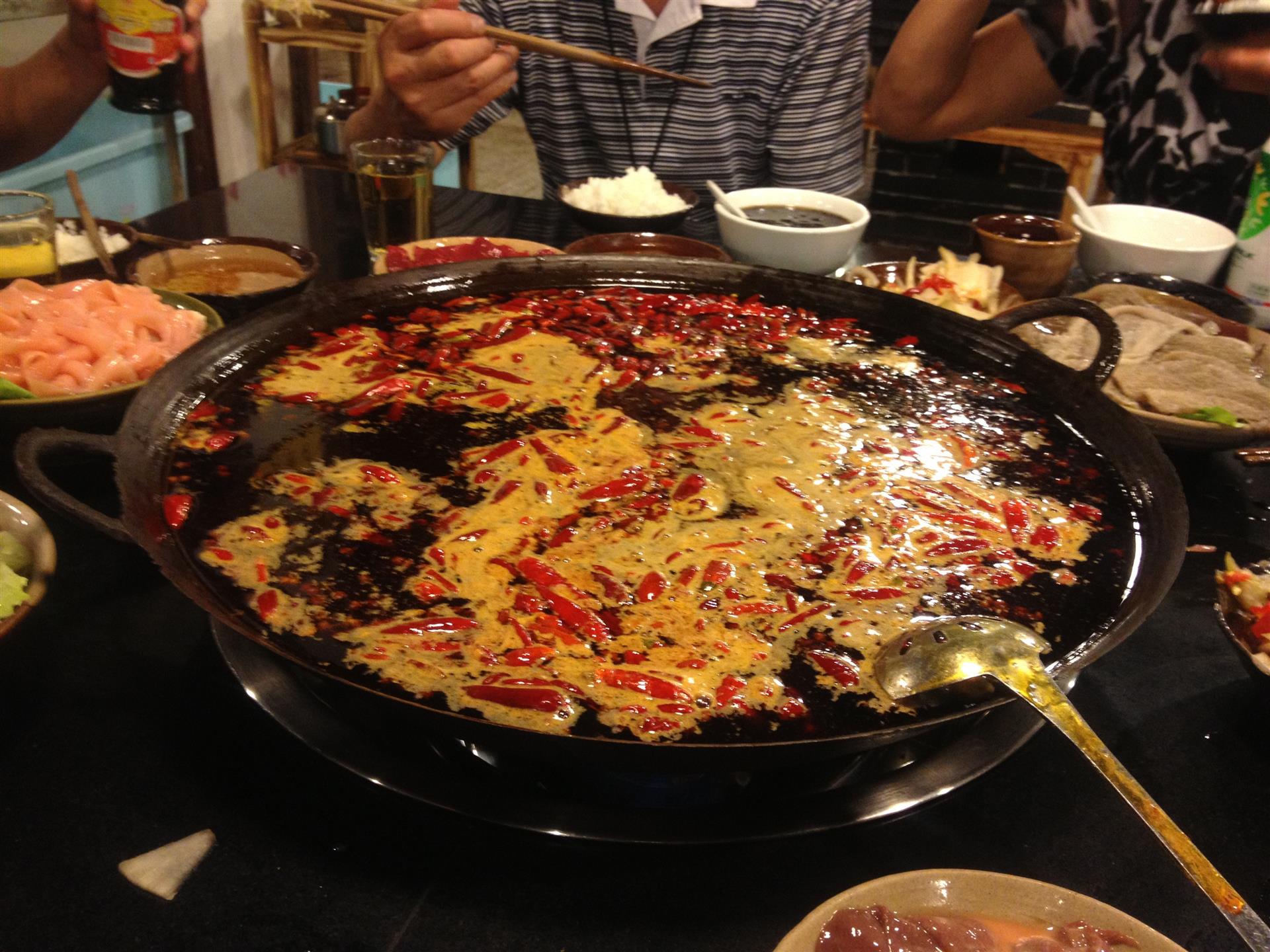 上海必吃5家地道重庆火锅店，麻辣鲜香让你一秒穿越山城！