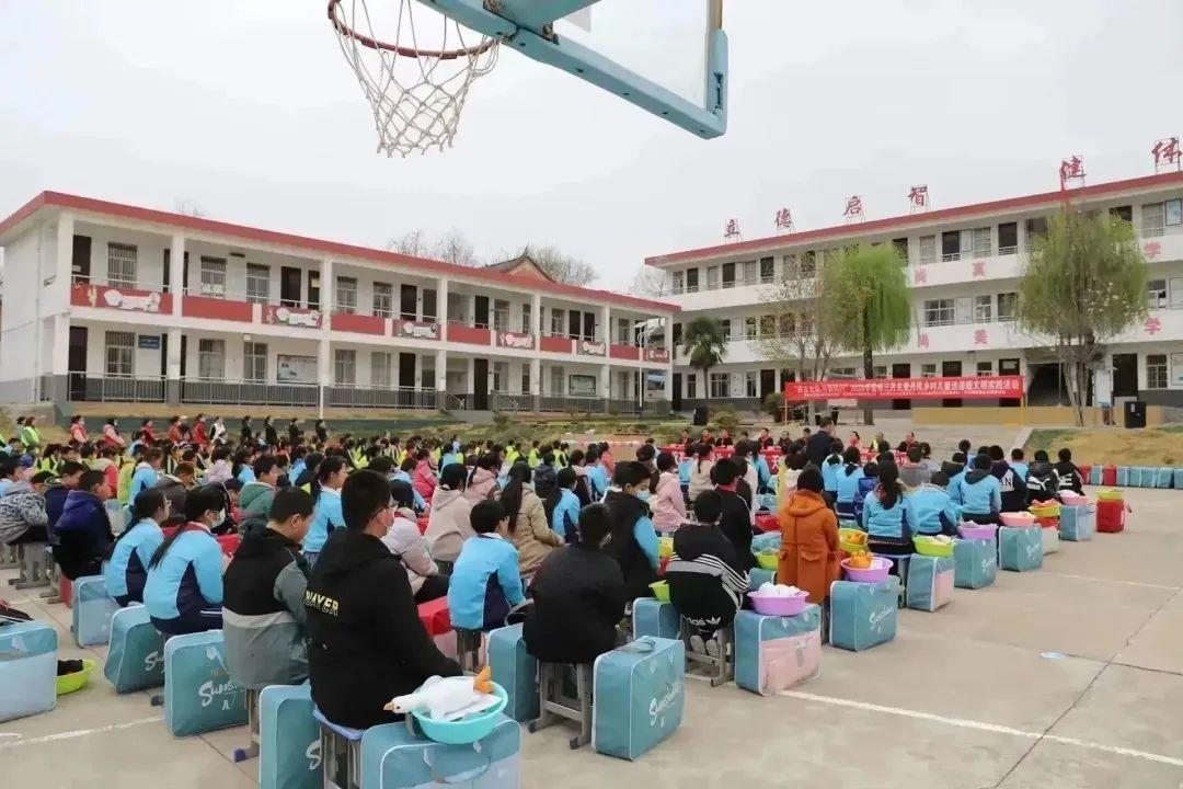 陕西省丹凤中学历任校长，教育传承与发展的见证者