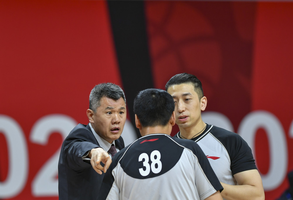 山西98:103天津，CBA激战背后的战术博弈与球员表现