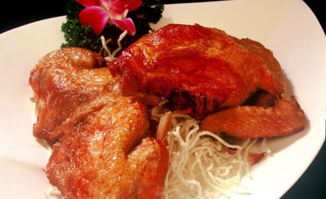 沈阳鸡架火爆热搜，一座城市的味蕾记忆与文化符号