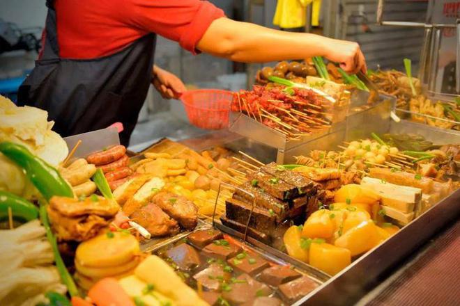 沈阳鸡架霸屏热搜榜，一座城市的烟火气与美食密码