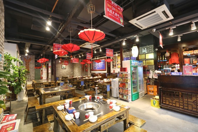 南宁必吃重庆老火锅探店指南，麻辣鲜香的地道巴蜀风味