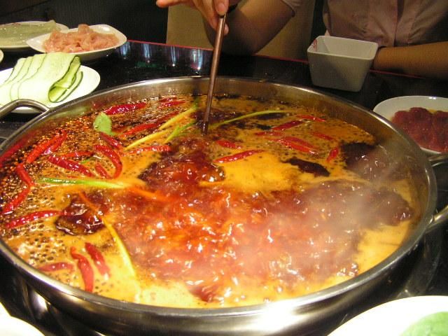 南宁重庆火锅哪家好吃？这5家地道火锅店让你辣得过瘾！